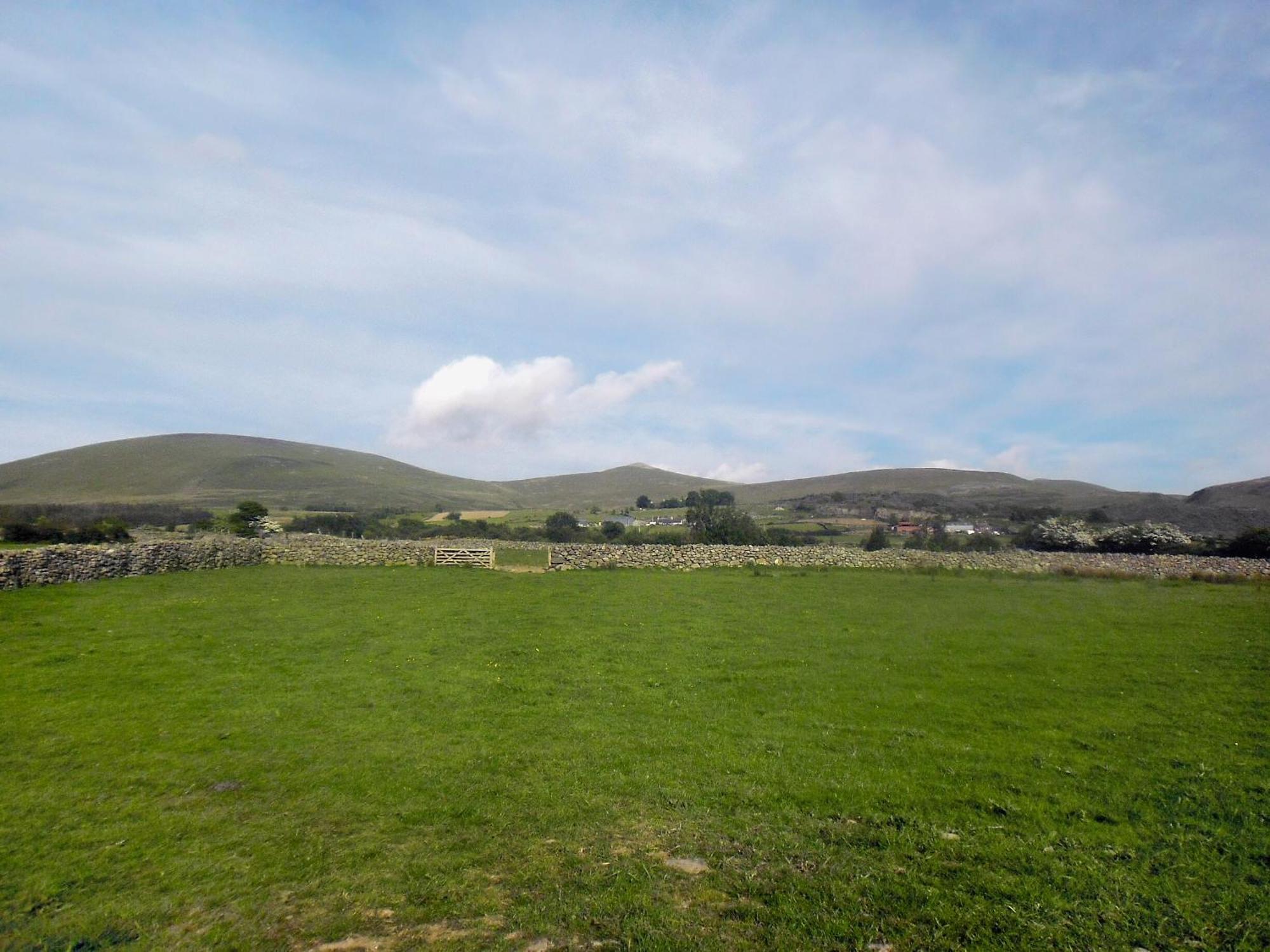 Llanllechid Y Gorlanヴィラ エクステリア 写真